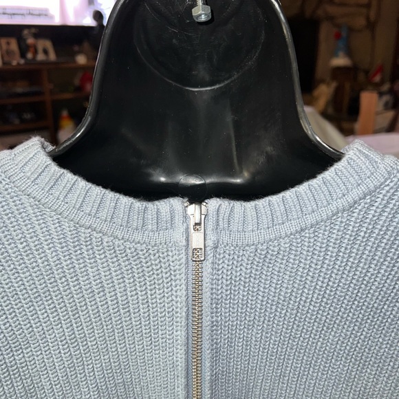 Cabi Fair Play 2 Way Wide Sleeve Sweater - Picture 5 of 10